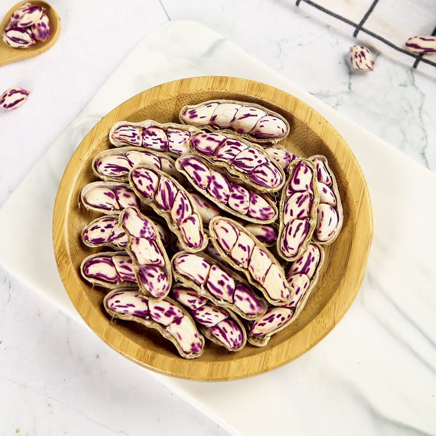 浅底上的七彩花生