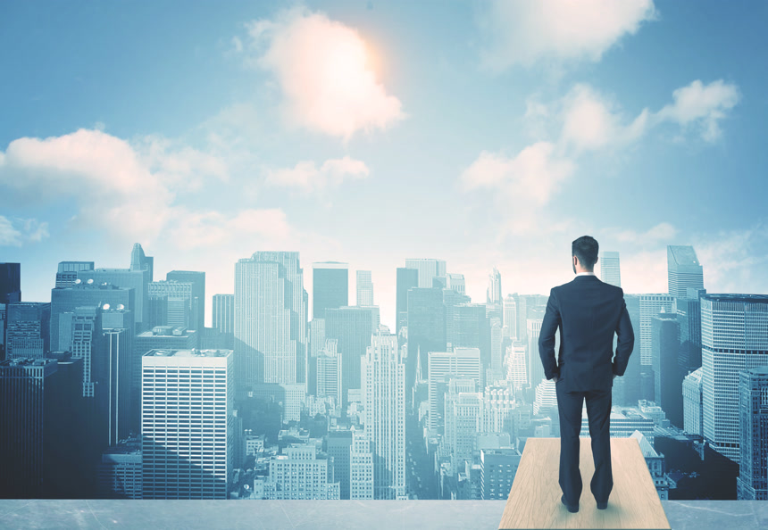 商务男士站在未来城市前背景励志奋斗未来创业