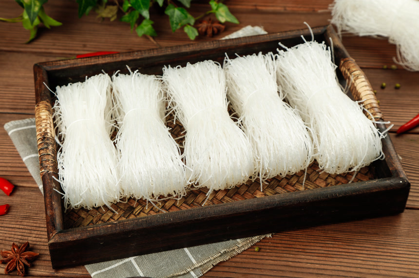 深底上的龙口粉丝