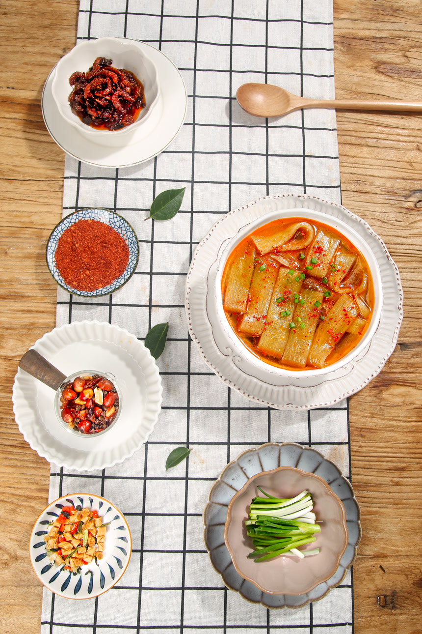 浅底上的流汁宽粉