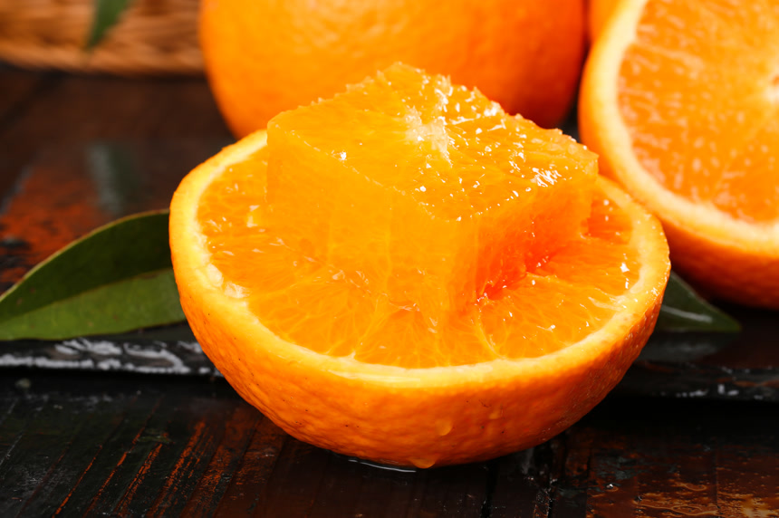 深底上的青见柑橘