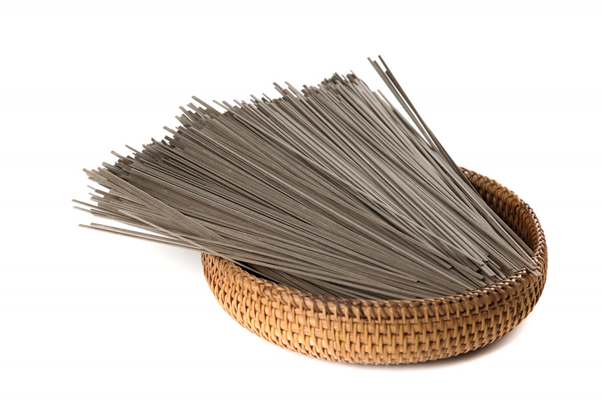 白底上的荞麦面