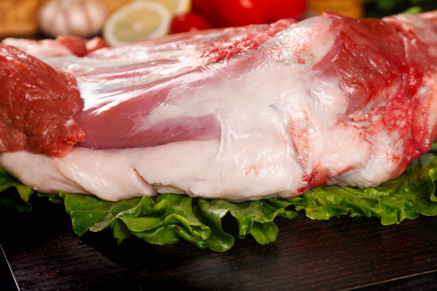 深底上的羊后腿