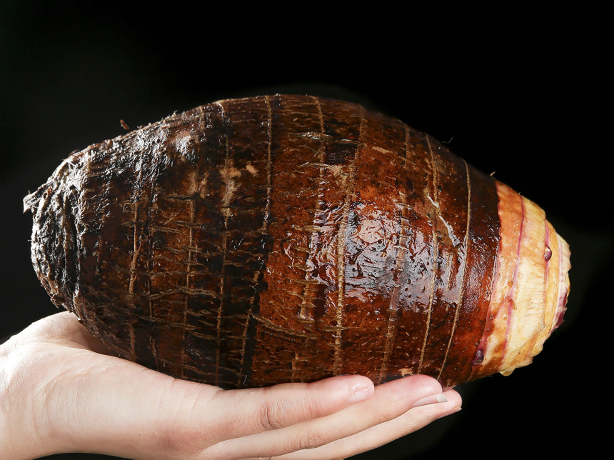 深底上的荔浦芋头