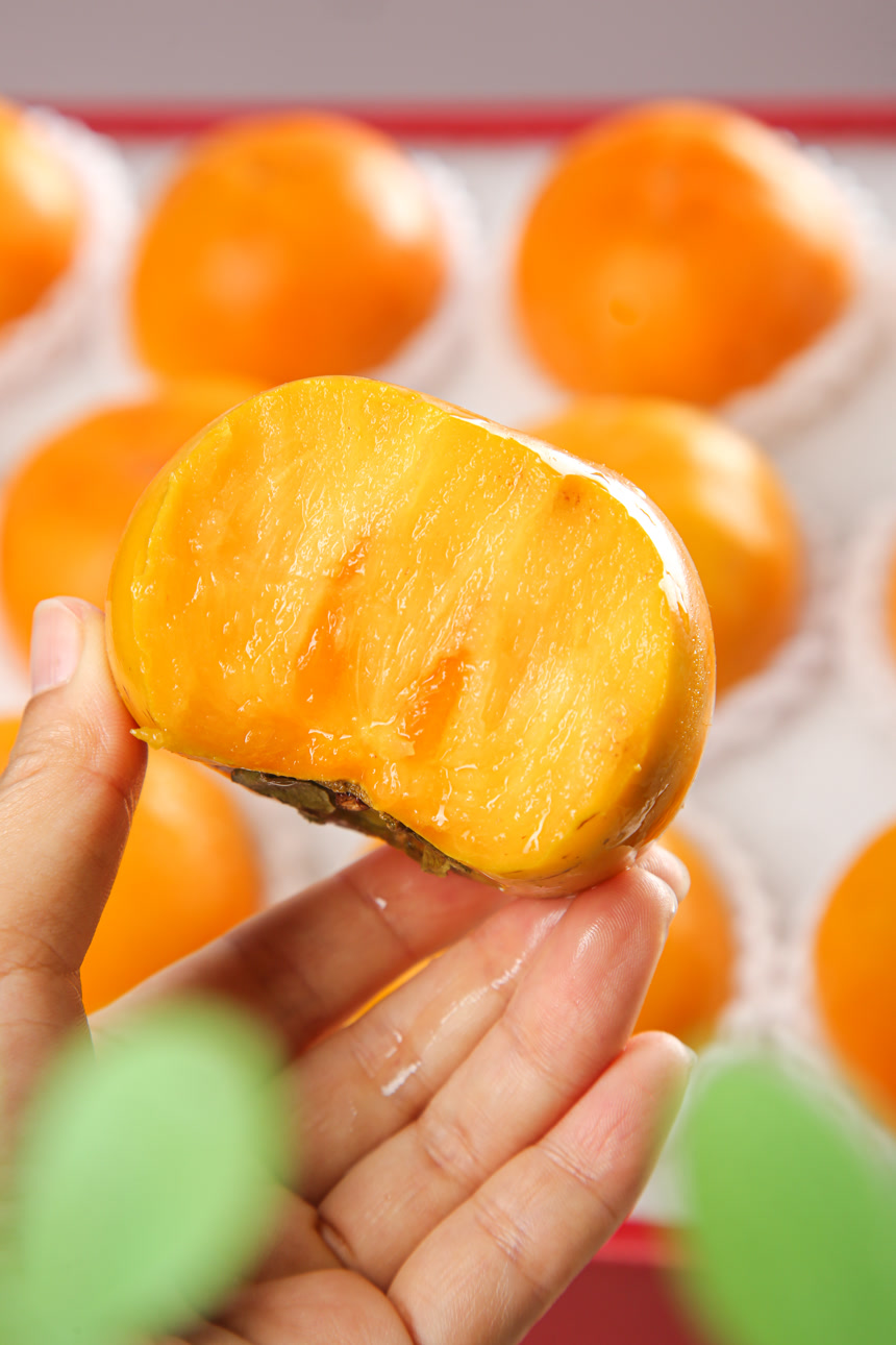 盒子装着水果脆柿