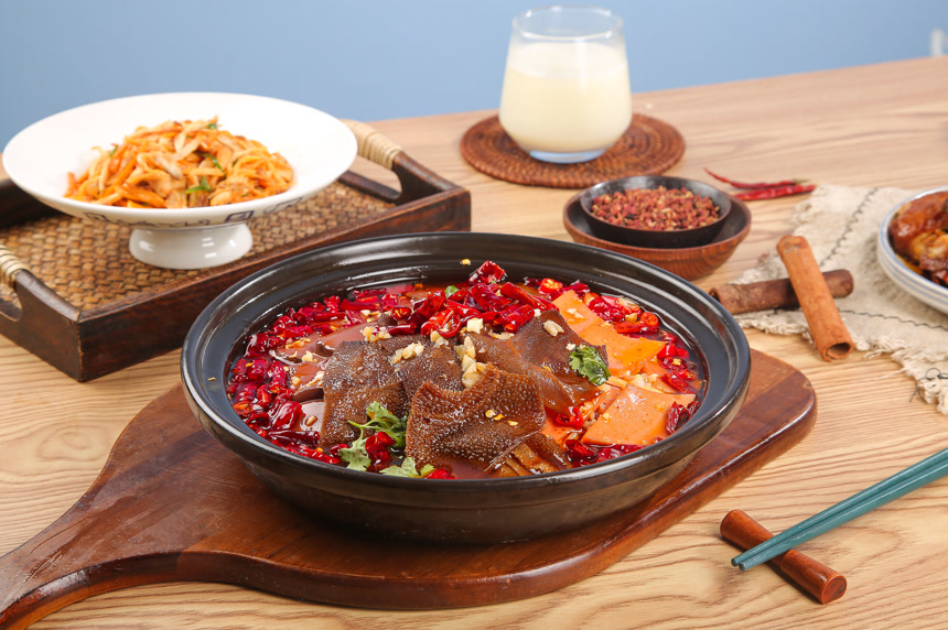 木底上的毛血旺