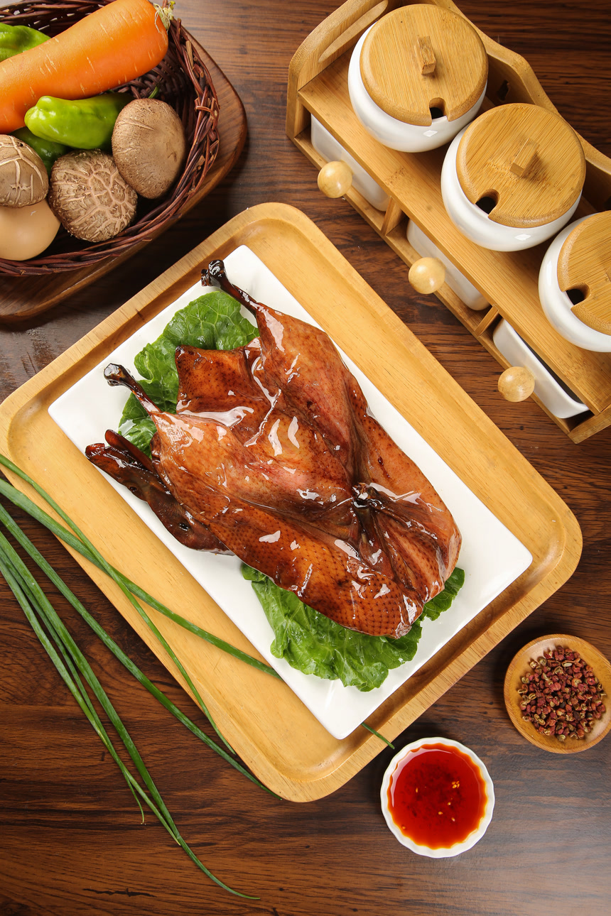 深底上的酱板鸭