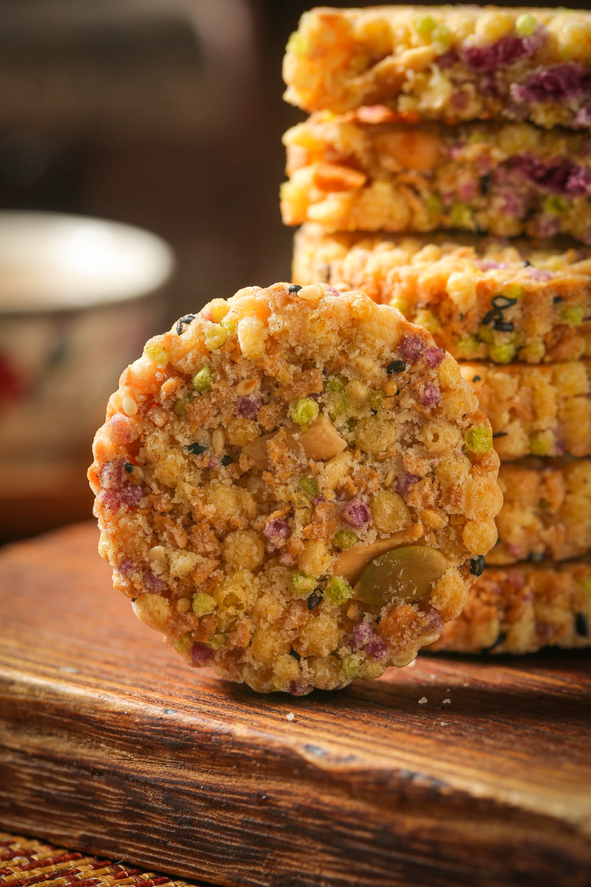 深底上的杂粮饼