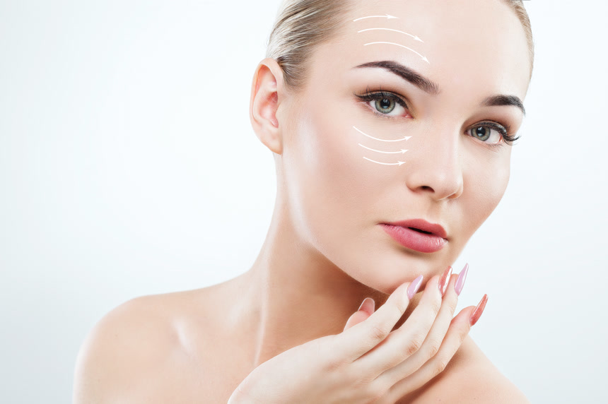 女人展示眼部周围肌肉纹理线条美容医美图片