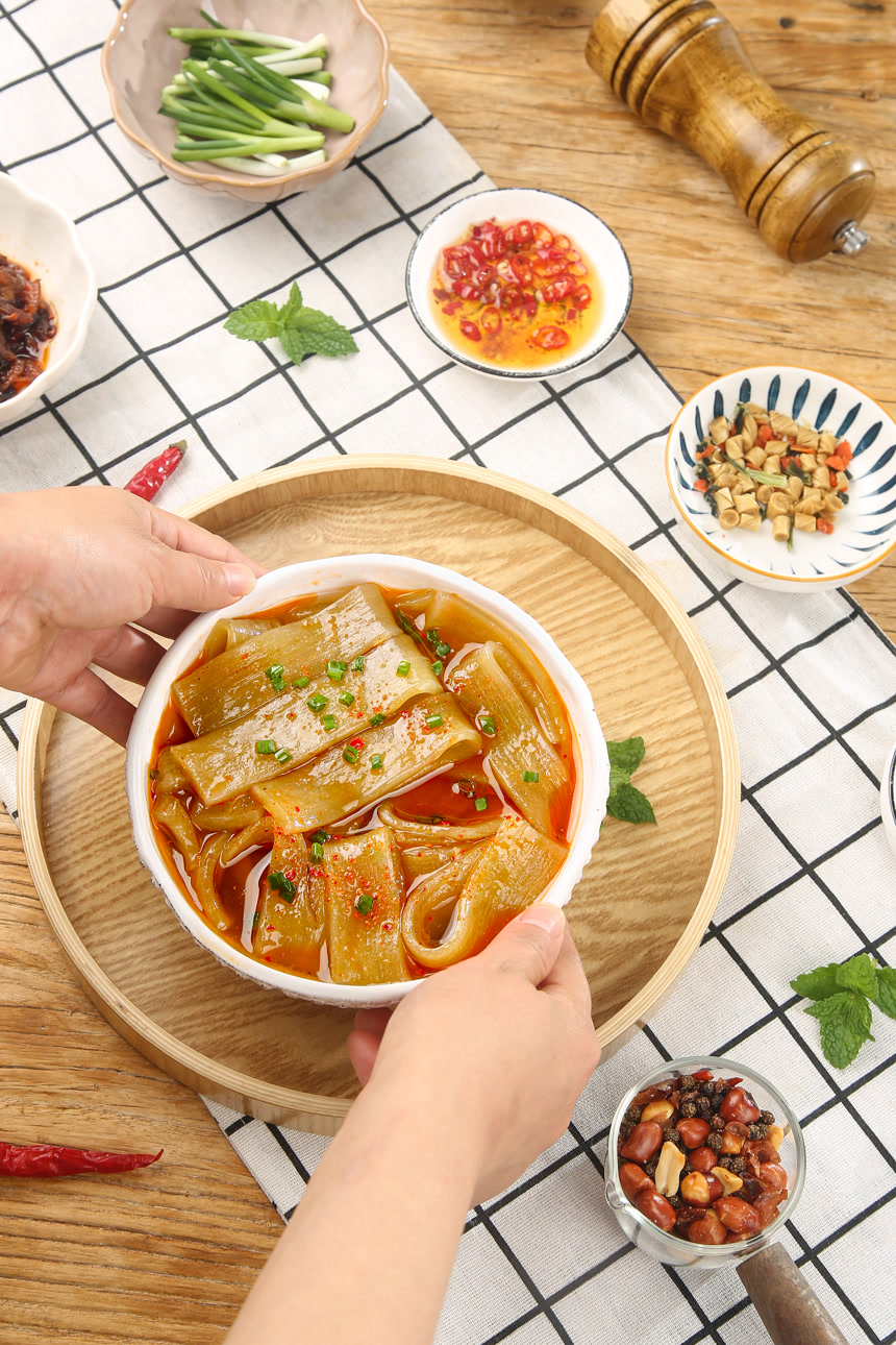 浅底上的流汁宽粉