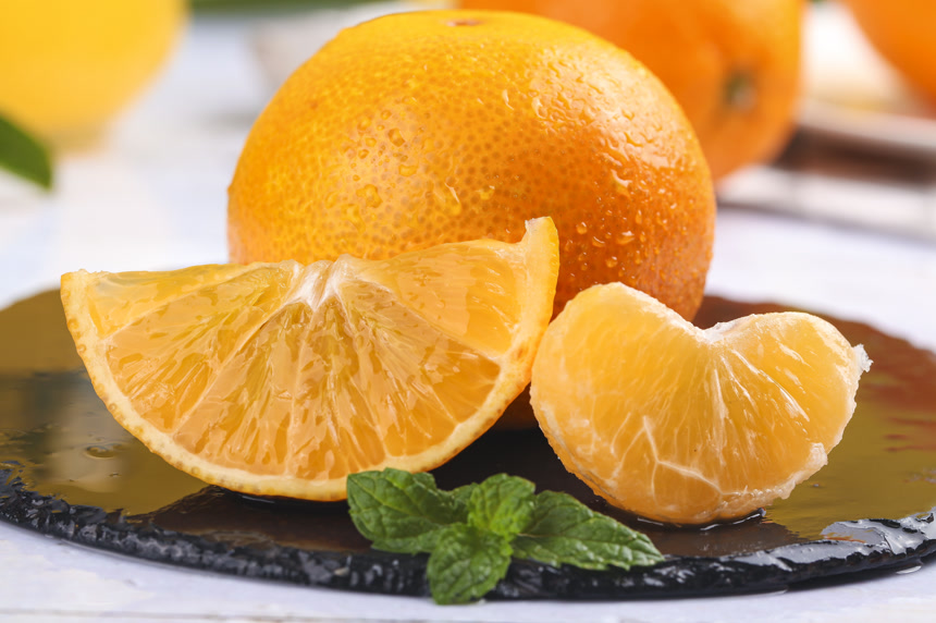 浅底上的爱媛果冻橙