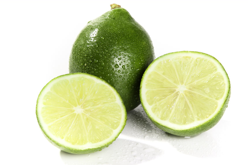 白底上的无籽青柠檬