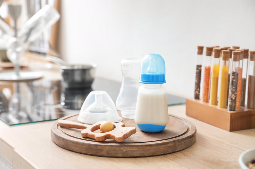 在厨房准备食物餐厅宣传