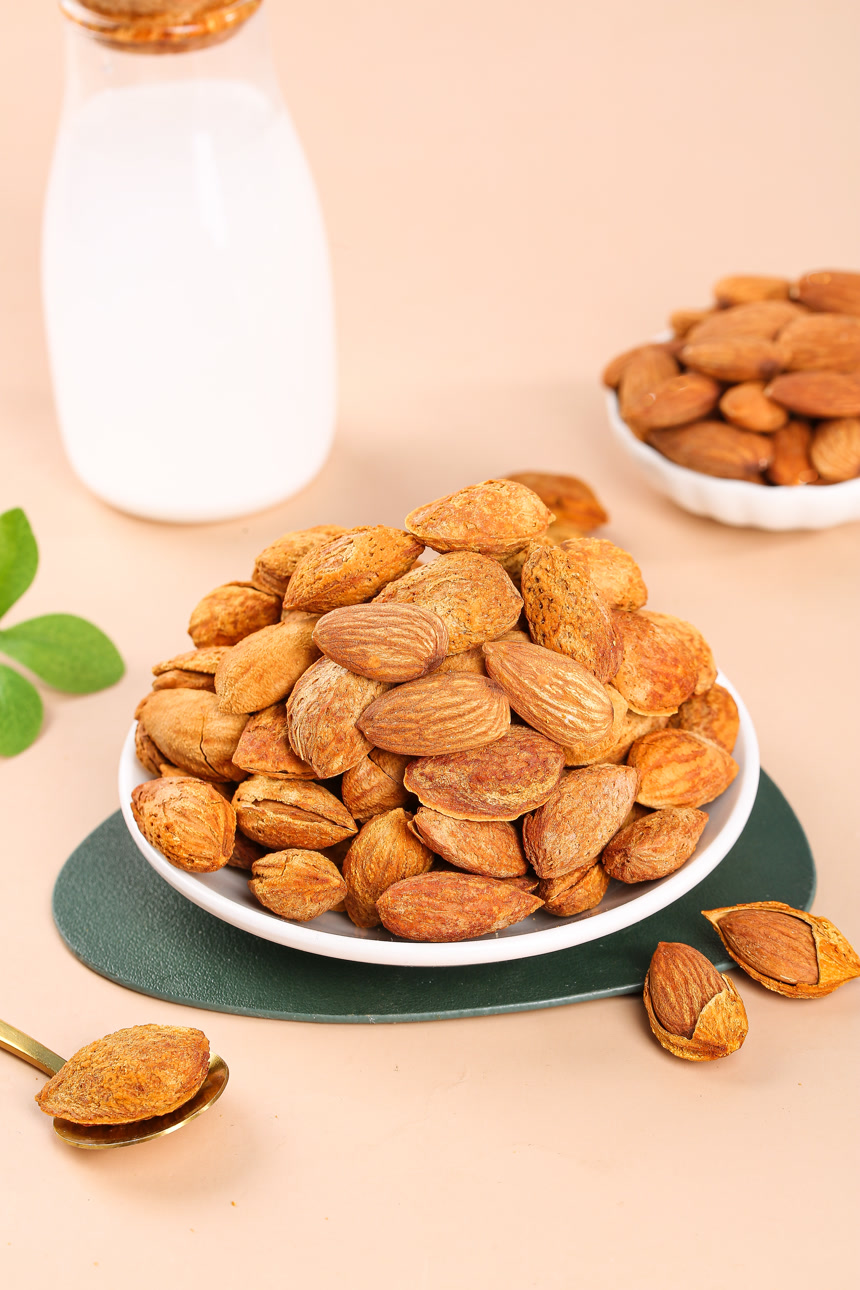 浅底上的巴旦木