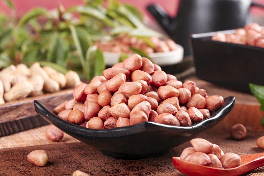 深底上的花生米