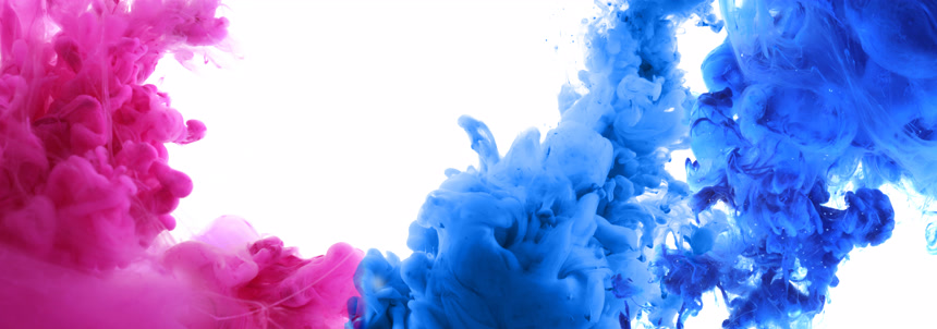 丙烯酸的颜色和油墨在水中彩色背景