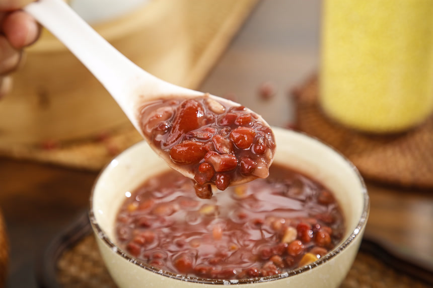 深底上的红豆粥