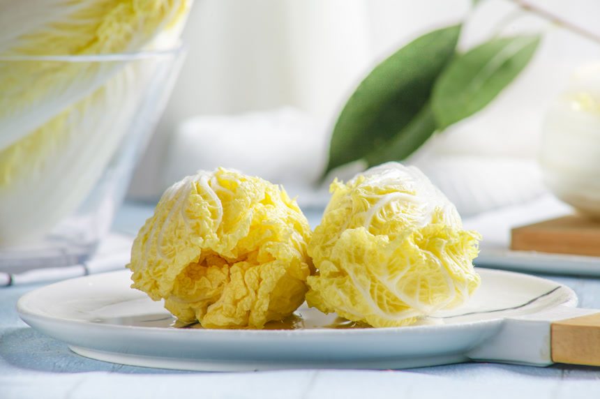 浅底上的娃娃菜