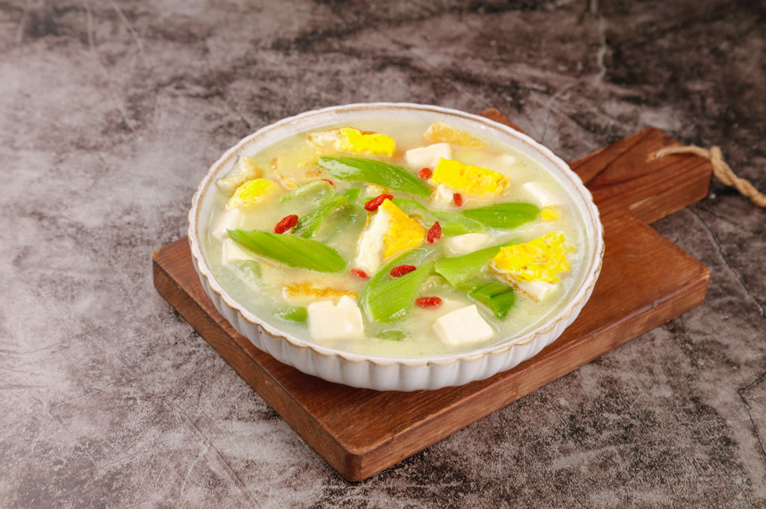 丝瓜豆腐蛋汤