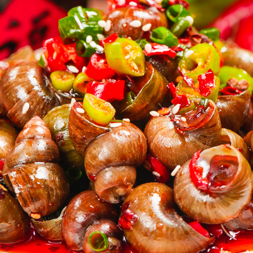 深底上的一碗香辣田螺