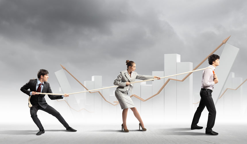 一根牵引绳上的三个业务员团队合作