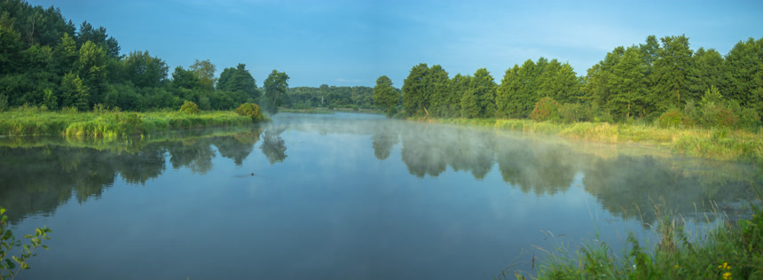 蓝天下的湖水自然风景旅游度假
