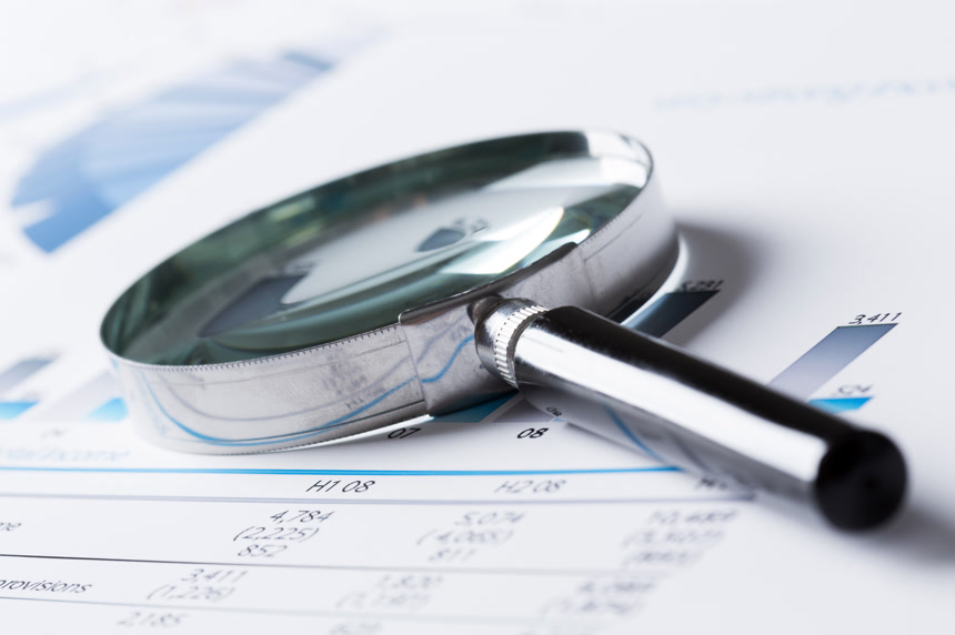 市场报告和放大镜商业金融