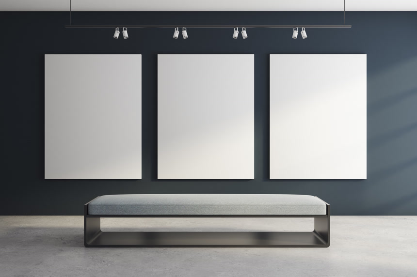 现代展示厅与空白海报的装修图片