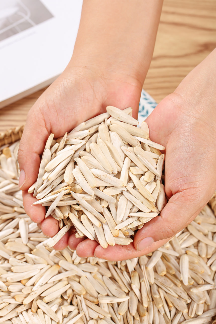 木底上的牙签瓜子