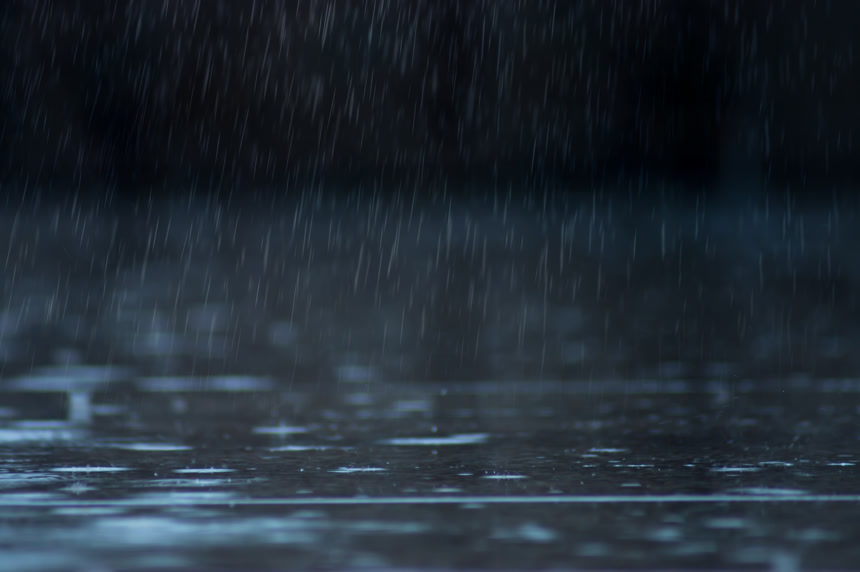 雨季雨落在地上生活方式