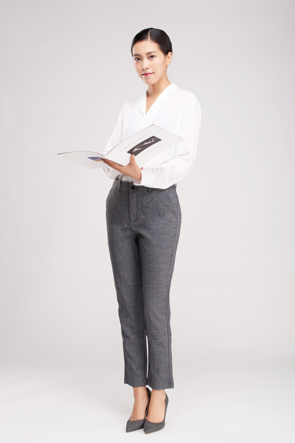 女性商务形象照背景图片