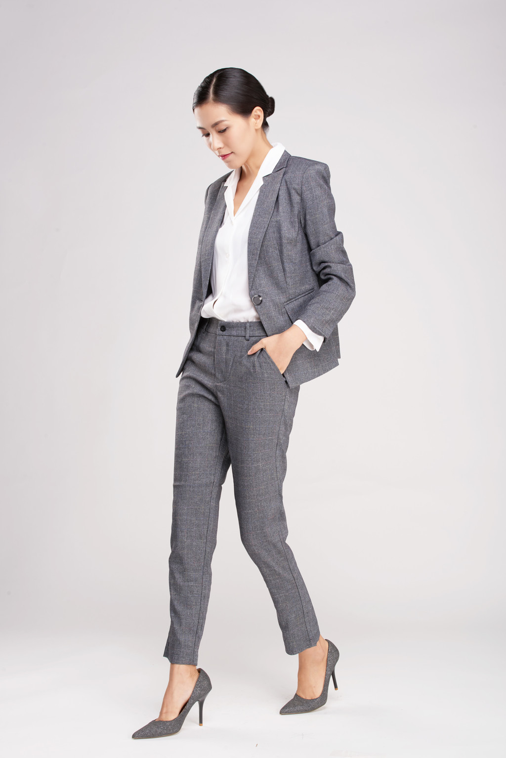 女性商务形象照背景图片