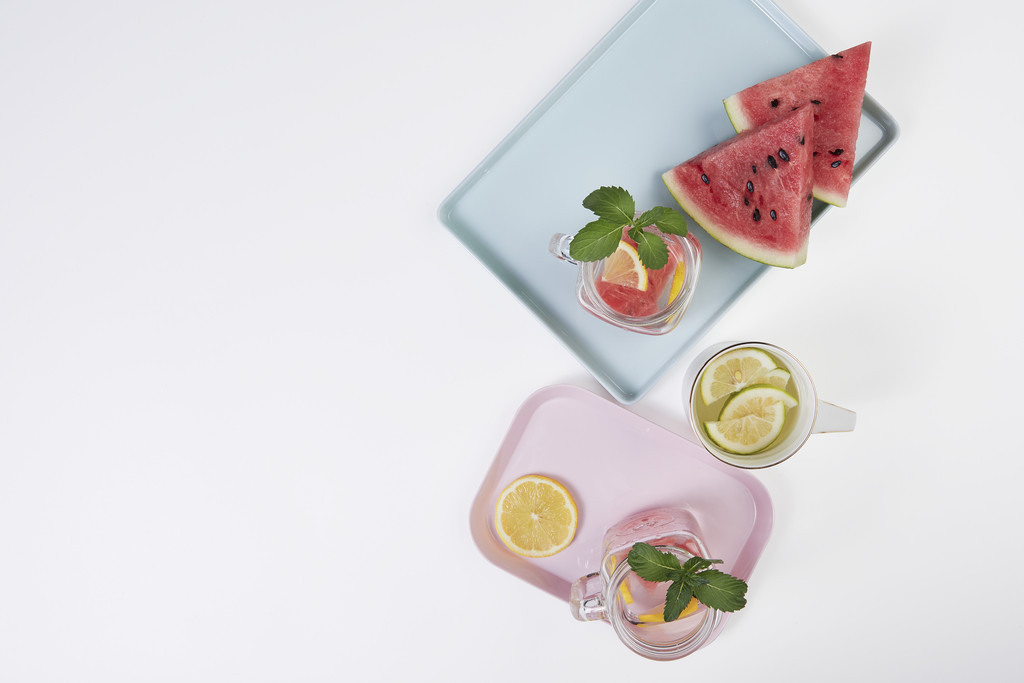 清凉缤纷夏日水果茶背景图片