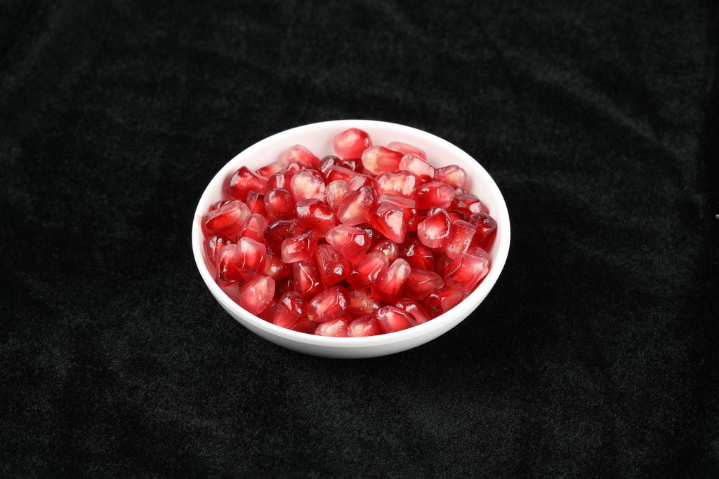 木纹底文艺小清新石榴背景图片