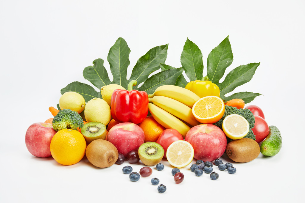 白底丰富水果果蔬背景图片