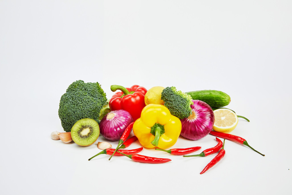 白底丰富水果果蔬背景图片