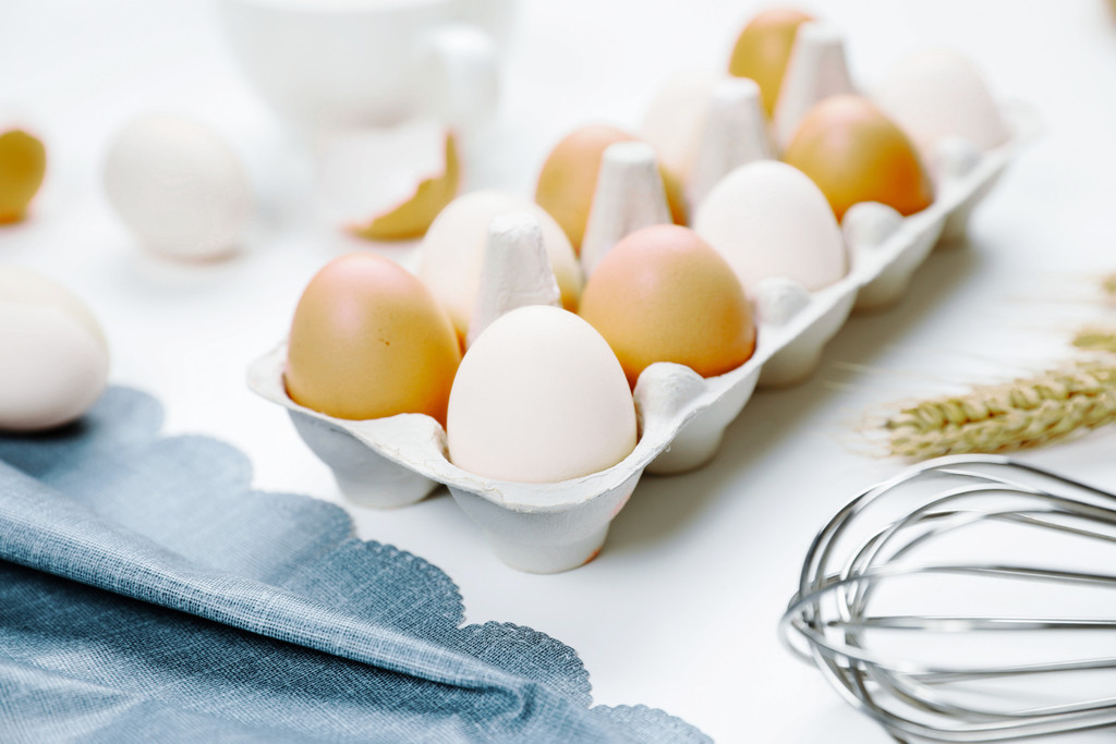 清新文艺鸡蛋背景图片