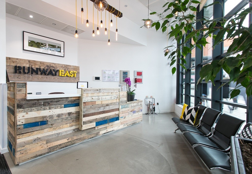 清新干净商务办公室背景图片