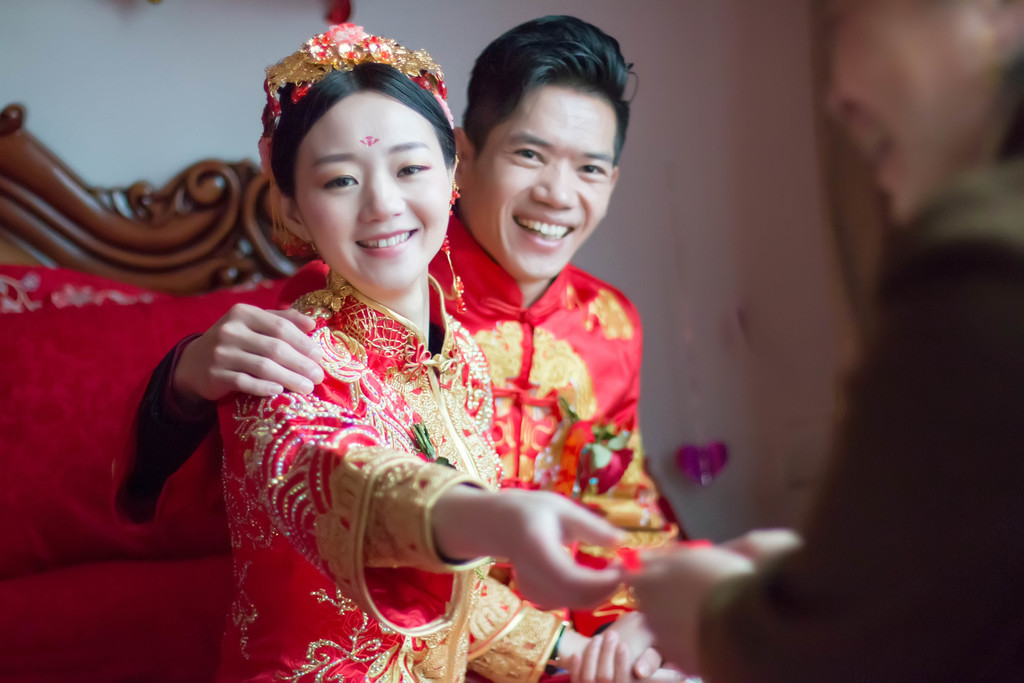 红色婚礼喜庆夫妻情侣结婚背景图片