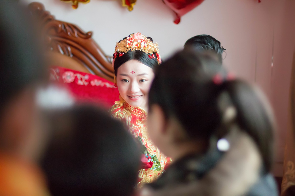 红色婚礼喜庆夫妻情侣结婚背景图片