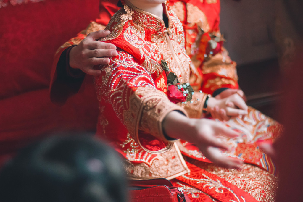 红色中式婚庆婚礼喜庆夫妻情侣结婚背景图片