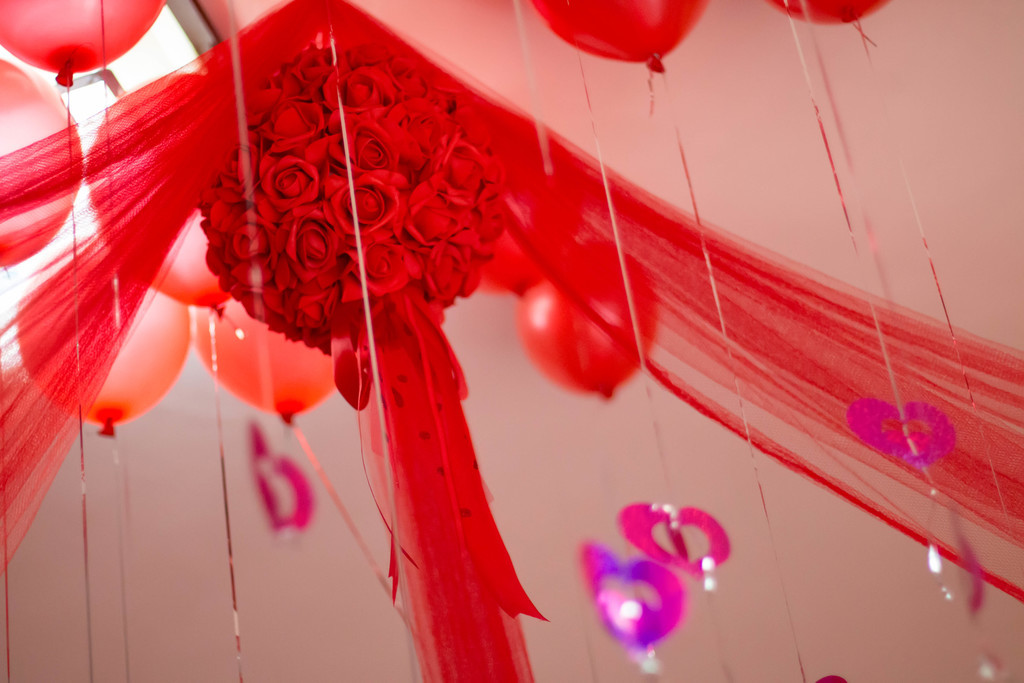 红色婚礼室内婚庆装扮背景图片