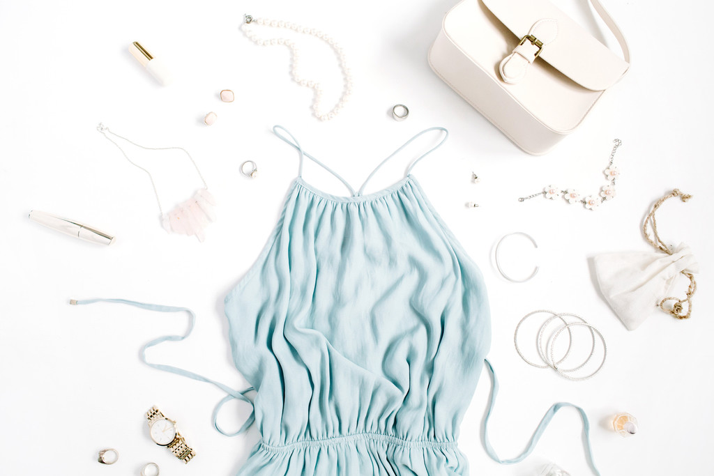 简约淡雅小清新女性时尚新媒体图片