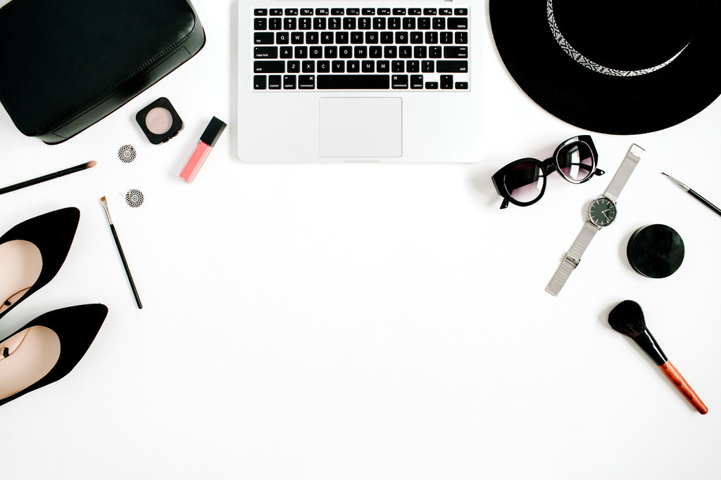 简约淡雅小清新女性时尚新媒体图片