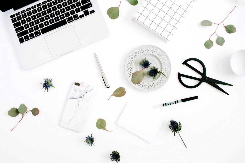 简约淡雅小清新女性时尚新媒体图片