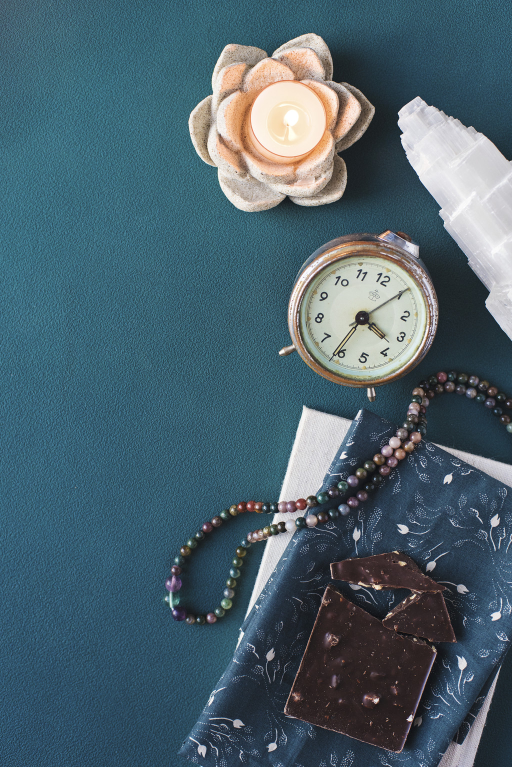 简约创意健康饮食宣传背景图片