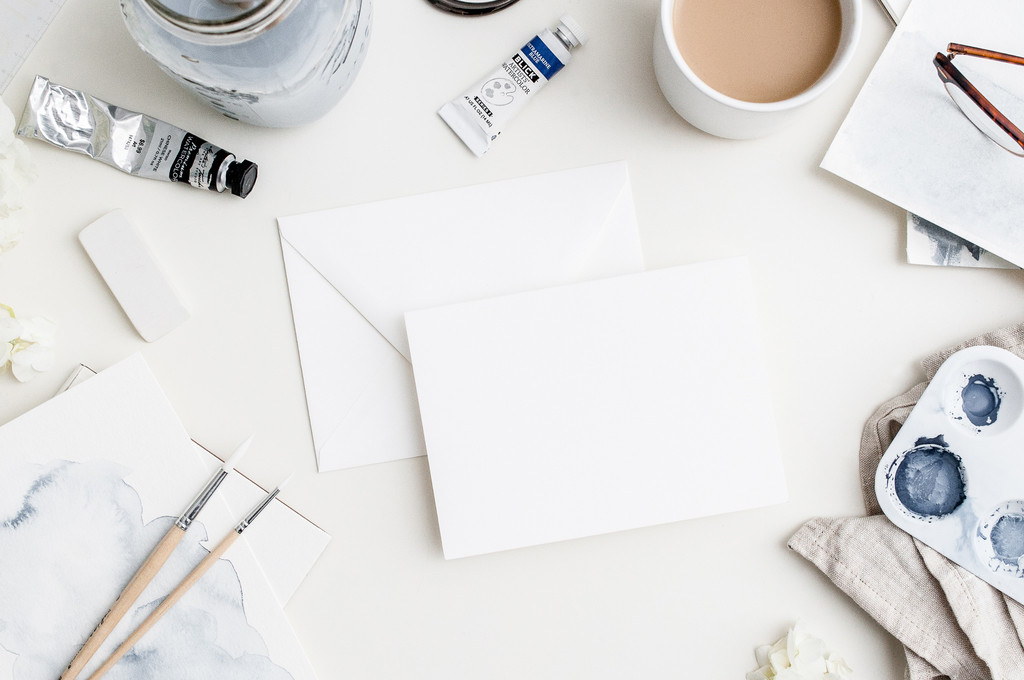 简约创意感水彩颜料画笔背景图片