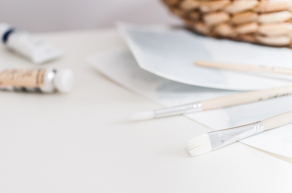 简约创意感水彩颜料画笔背景图片