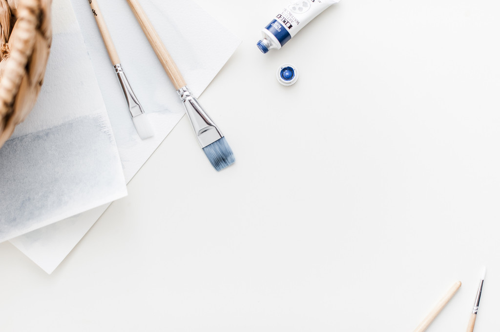 简约创意感水彩颜料画笔背景图片