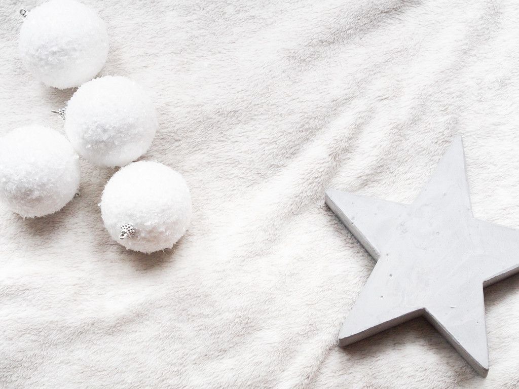 极简冬天新年圣诞节装饰背景图片